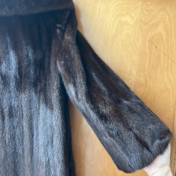 ✨ Vintage 1960s MCM Genuine Mink Fur Coat – Handcrafted in NYC ✨ - Picture 13 of 14
